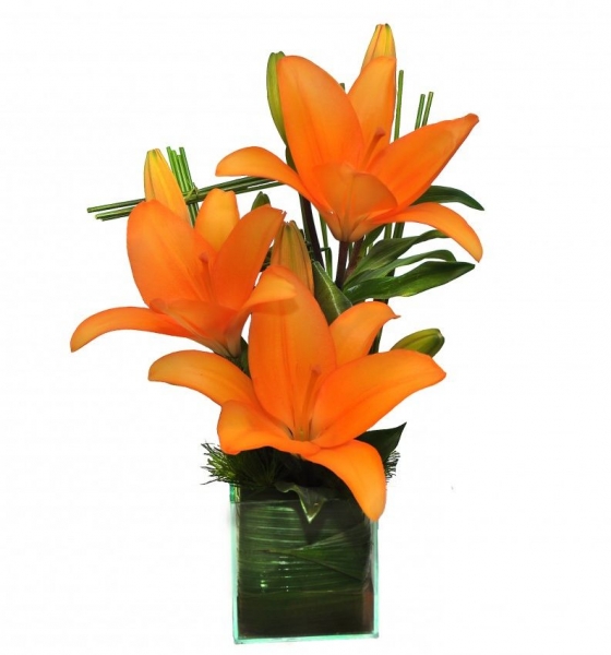 Ikebana de Lírios Laranja